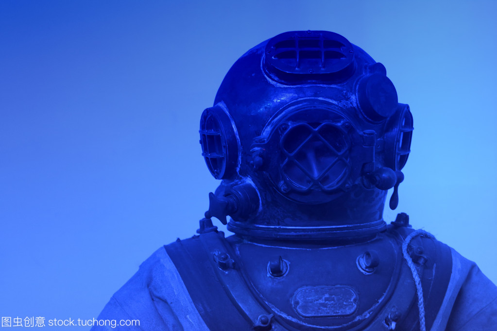 老潛水服 穿越時光的潛水設備